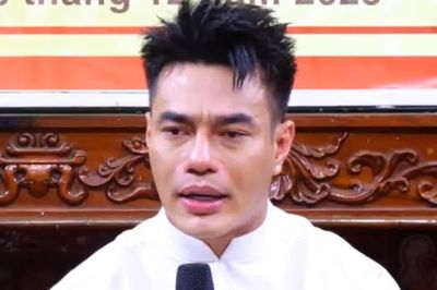 Lê Dương Bảo Lâm bị cảnh sát nước ngoài nhắc nhở
