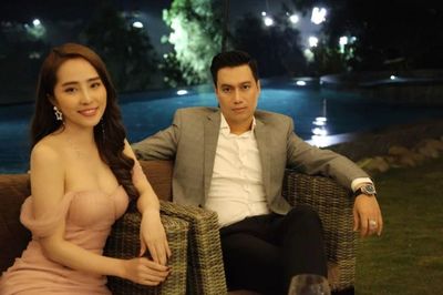 Việt Anh và Quỳnh Nga cập nhật thông tin ở Thái Lan