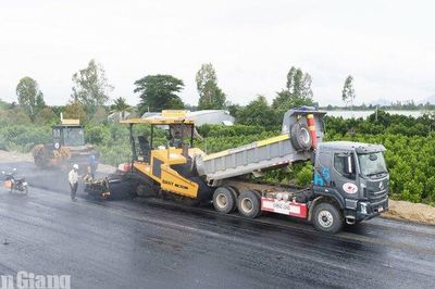 Tăng tốc thi công tuyến cao tốc Châu Đốc - Cần Thơ - Sóc Trăng