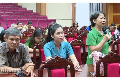 Người dân Long Xuyên kiến nghị về môi trường, trật tự đô thị và việc làm