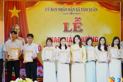 Xã Tam Xuân trao Giải thưởng Võ Chí Công cho 23 cá nhân