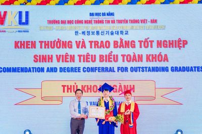 Trường Đại học Công nghệ Thông tin và Truyền thông Việt - Hàn trao bằng tốt nghiệp cho gần 900 tân kỹ sư, tân cử nhân