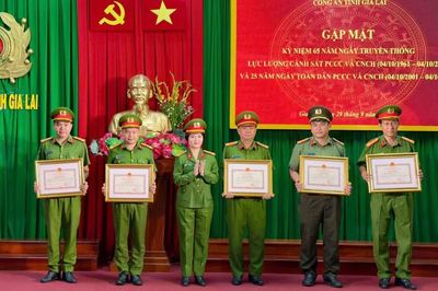 Gặp mặt kỷ niệm 65 năm ngày truyền thống lực lượng Cảnh sát PCCC và CNCH