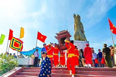 Gia Lai: Trang nghiêm lễ rước giác linh Đức Thánh Trần