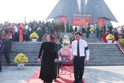 Lào Cai trọng thể tổ chức Lễ viếng, truy điệu và an táng 71 hài cốt liệt sĩ