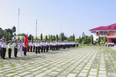 Vùng 2 Hải quân kiểm tra toàn diện Lữ đoàn 681