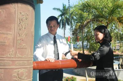 Tổ chức trang trọng lễ viếng và an táng 30 hài cốt liệt sĩ quy tập tại phường Quảng Trị
