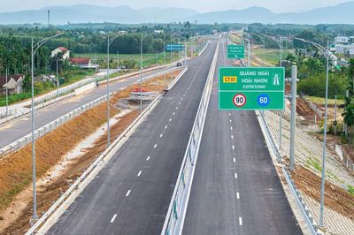 Lợi gì khi chia dự án thành phần quy mô lớn, mở rộng cao tốc Bắc - Nam phía Đông?