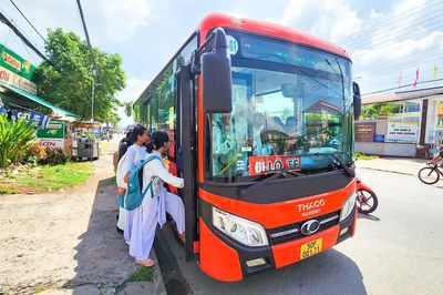 Đi xe buýt Cần Thơ, học sinh - sinh viên chỉ trả 10.000 đồng suốt tuyến