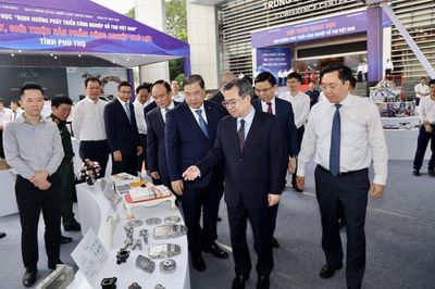 Công nghiệp hỗ trợ: Chuyển từ có “sản phẩm” sang có “năng lực”