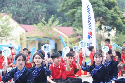 Mang 'Lớp học reo vui' đến với các em học sinh miền núi