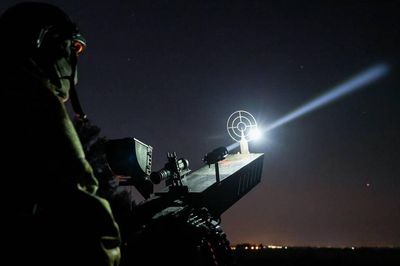 Nga - Ukraine dùng hàng trăm UAV tập kích lẫn nhau trong đêm