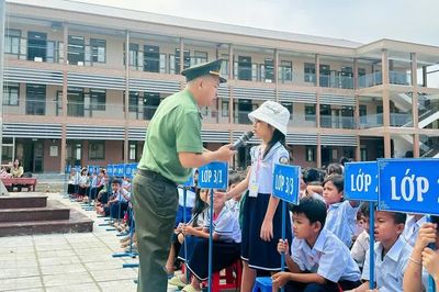 Nâng cao kiến thức pháp luật cho học sinh Cơ tu vùng biên giới phía Tây Đà Nẵng