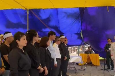Phường Đống Đa truy điệu và an táng hài cốt liệt sĩ