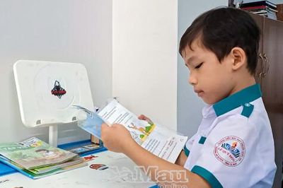 Cảnh giác 'bẫy' xuyên tạc sách giáo khoa