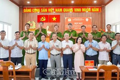 Họp mặt kỷ niệm 65 năm Ngày truyền thống lực lượng Cảnh sát PCCC và CNCH