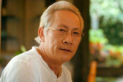 Nam NSƯT nổi tiếng màn ảnh Việt sống trong biệt thự 2 mặt tiền gần biển, sân vườn xanh mướt, tuổi 58 tận hưởng cuộc sống thảnh thơi