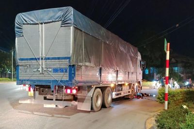Hai mẹ con tử vong thương tâm sau va chạm với xe tải