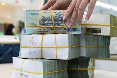 Lãi suất chưa 'hạ nhiệt', doanh nghiệp 'đau đầu' bài toán vốn cuối năm