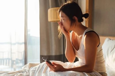 Sáng ngủ dậy nuốt nước miếng thấy đau họng là dấu hiệu bệnh gì?