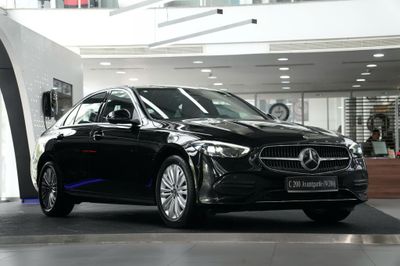 Hơn 800 xe Mercedes-Benz tại Việt Nam tiếp tục bị triệu hồi