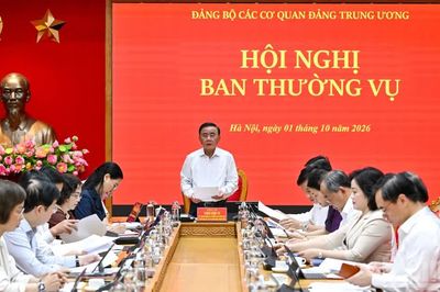 [Ảnh] Thường trực Ban Bí thư Trần Cẩm Tú chủ trì Hội nghị Ban Thường vụ Đảng ủy các cơ quan Đảng Trung ương