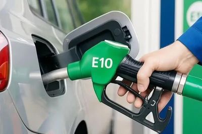 Giá xăng E5RON92, E10RON95-III tăng từ 15 giờ ngày 1/10