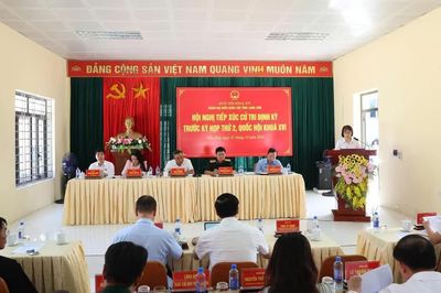Đồng chí Trần Sỹ Thanh tiếp xúc cử tri tại Lạng Sơn