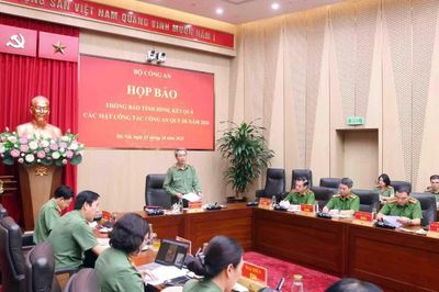 Khởi tố 41 bị can trong vụ gian lận thi tốt nghiệp Trung học phổ thông ở Tuyên Quang