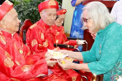 Ngày Quốc tế Người cao tuổi 1-10: Tuổi cao sống đẹp, sống có ích