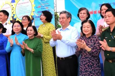 'Tháng cùng Phụ nữ hành động' lan tỏa đến từng khu phố, gia đình