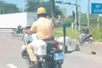 CSGT Đồng Nai mở đường đưa thai phụ đi TPHCM cấp cứu