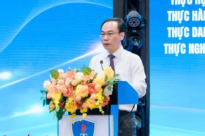 Giáo dục đại học cần phải thay đổi để thích ứng với thời đại mới