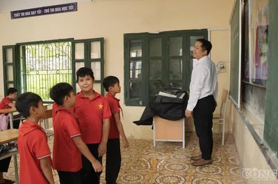 Từ 15/11, quỹ phụ huynh bị 'khai tử', hết thời 'góp rồi giao chi tiêu'
