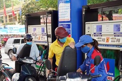Hải quan hỏa tốc hướng dẫn doanh nghiệp khai thuế xăng dầu từ ngày 1/10
