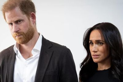 Harry - Meghan nổi giận