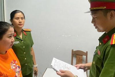 Dựng chuyện buôn hàng thanh lý, lừa đảo chiếm đoạt hơn 15 tỷ đồng