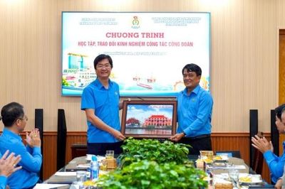 Công đoàn PETROVIETNAM và LĐLĐ TP.HCM trao đổi kinh nghiệm hoạt động