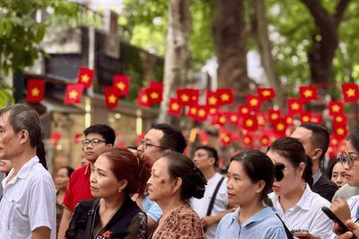 Ban đại diện phụ huynh: Không được thu tiền?