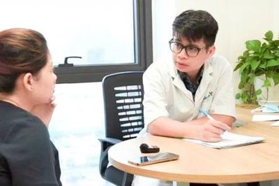 Đang đau đầu đi massage, cạo gió liệu có an toan toàn?