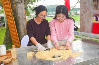 Không gian làng nghề truyền thống đưa di sản đến gần hơn với người dân