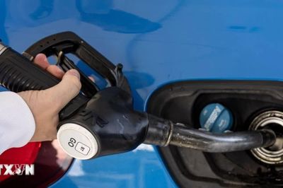 Giá dầu diesel tại EU chạm mốc kỷ lục mới do gián đoạn nguồn cung