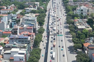 Cận cảnh Vành đai 3 trên cao 'gánh' lượng xe gấp 8 lần lưu lượng thiết kế