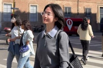 Song Hye Kyo rời tuần lễ thời trang, diện mạo đời thường vẫn gây chú ý