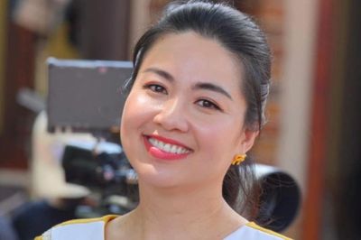 Diễn viên Lê Khánh 'trốn phố về biển'