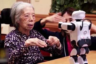 Nhật Bản đẩy mạnh ứng dụng AI và robot thay nhân lực