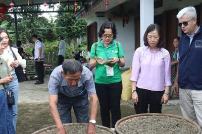 Phát triển sinh kế gắn với bảo tồn đa dạng sinh học