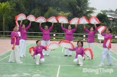 Thể thao vui khỏe tuổi già