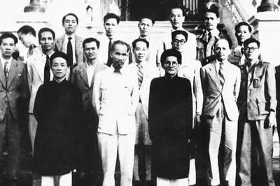 Nhà chí sĩ yêu nước, trọn đời vì nước, vì dân