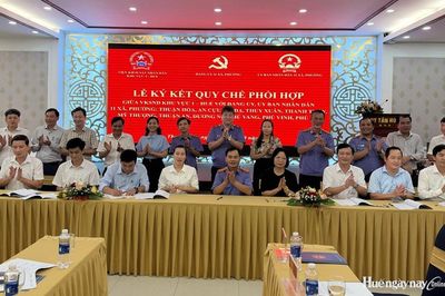 Viện Kiểm sát Nhân dân Khu vực 1 - Huế ký kết quy chế phối hợp với 11 xã